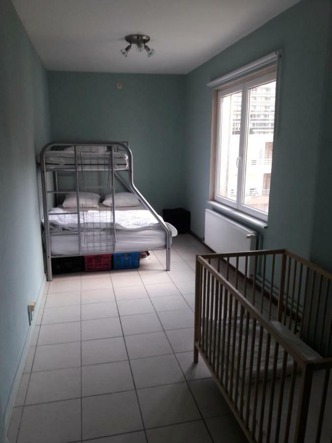 2 Slaapkamer Appartement Op De Zeedijk Van Oostende. Exterior foto